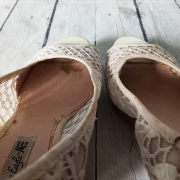 EUC American Eagle lacy wedge heels - 9 - Picture 9 of 9